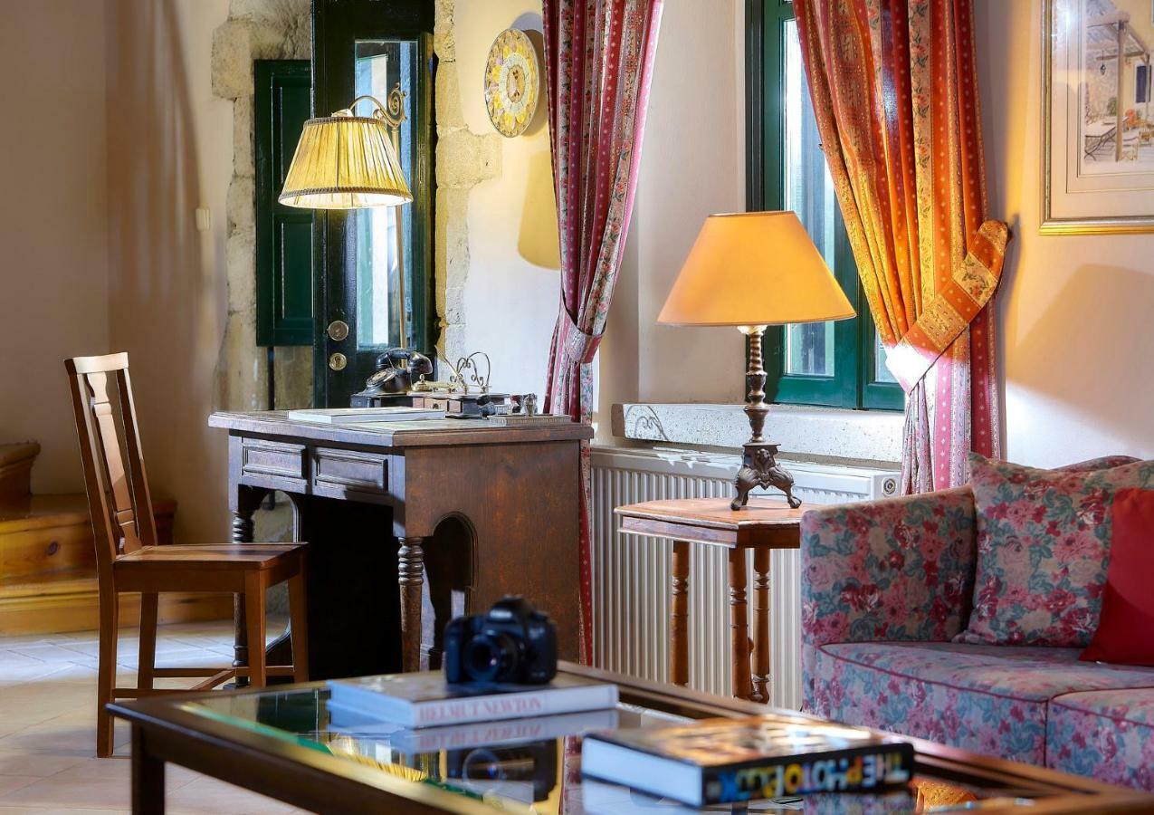 Castello Villa Daphnes - Private Pool & Whirlpool Dhafnes 외부 사진
